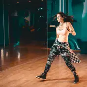 Zumba Dersi 8