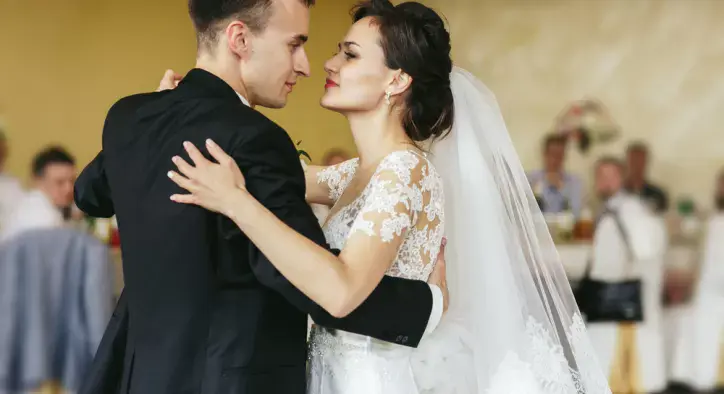 Düğün Salonu Giriş Müziği Belirlediniz Mi? - Hangi Parçaları Seçilmeli?